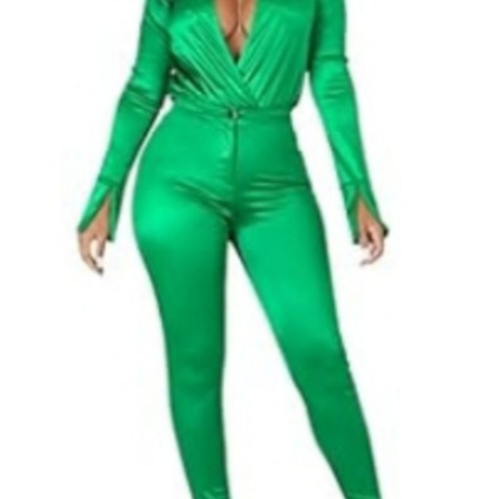 Green 2 piece satin set